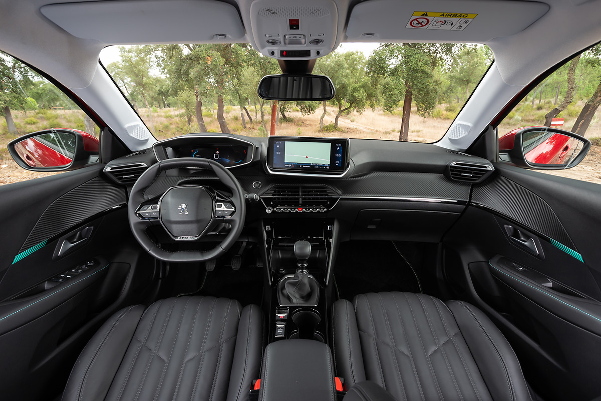 2020 Peugeot 208 presentation test drive and crash test famous brands 