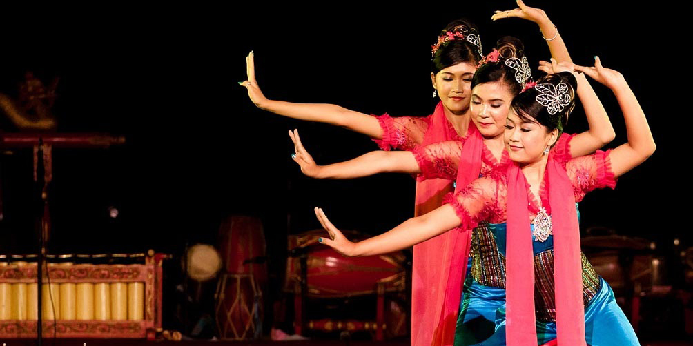 Perbedaan Tari Kelompok Dan Tari Massal Berbagai Perbedaan