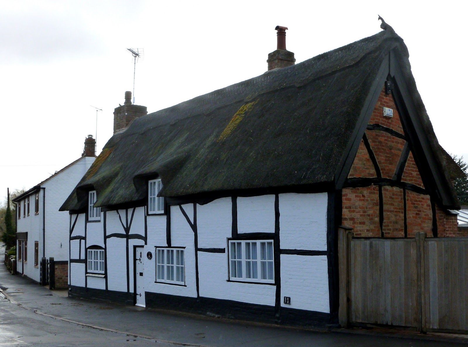 Today Around Coventry Thatched Roof Thursday 28 Monks Kirby