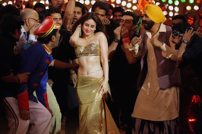 Kareena Kapoor Khan looking hot in Latest item song!