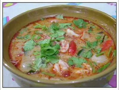 ประเทศไทย ต้มยำกุ้ง (Hot and Sour Shrimp Soup)