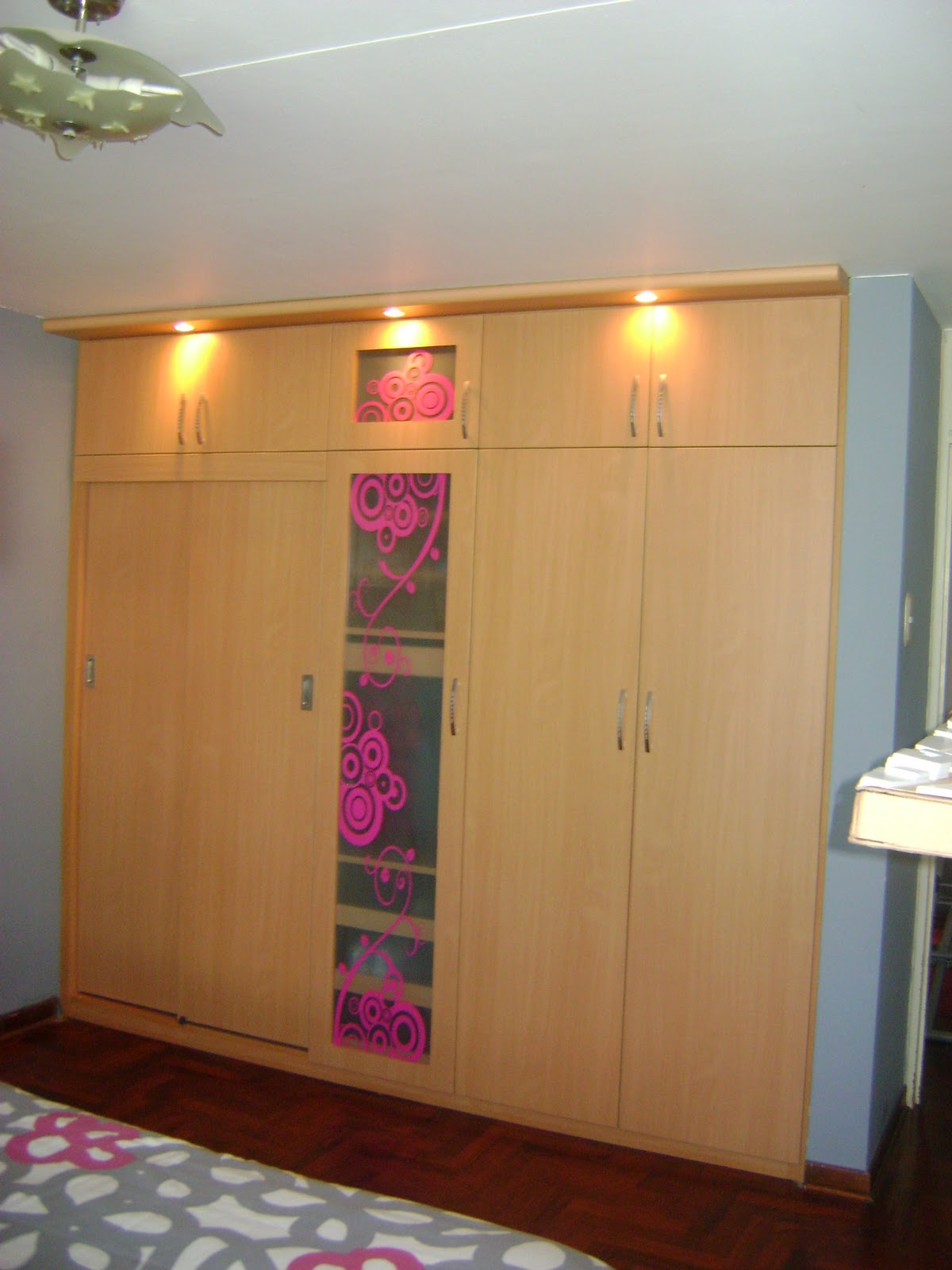 FABRIDECO ARTE Y DECORACION: DORMITORIO ADULTO