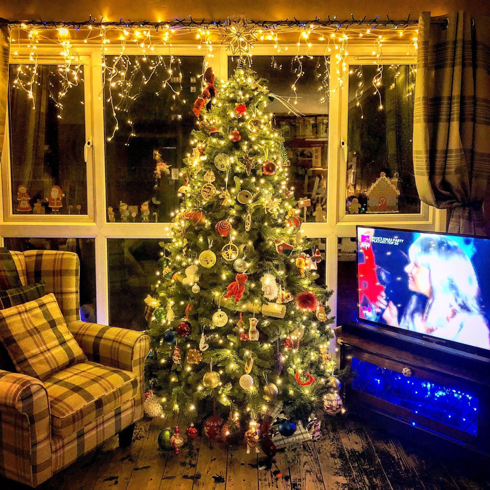 10 ways to survive Christmas Mandy Charlton Photographer, Writer