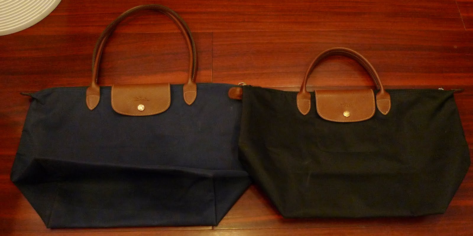 longchamps le pliage small vs medium