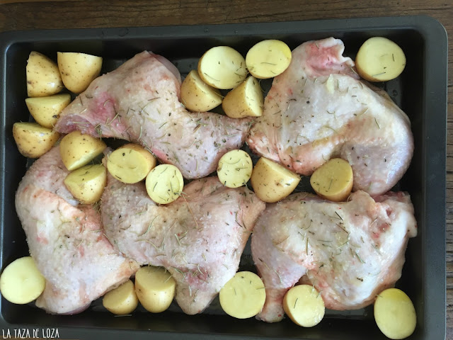 bandeja-de-muslos-de-pollo-al-horno-receta-de-Jamie-Oliver