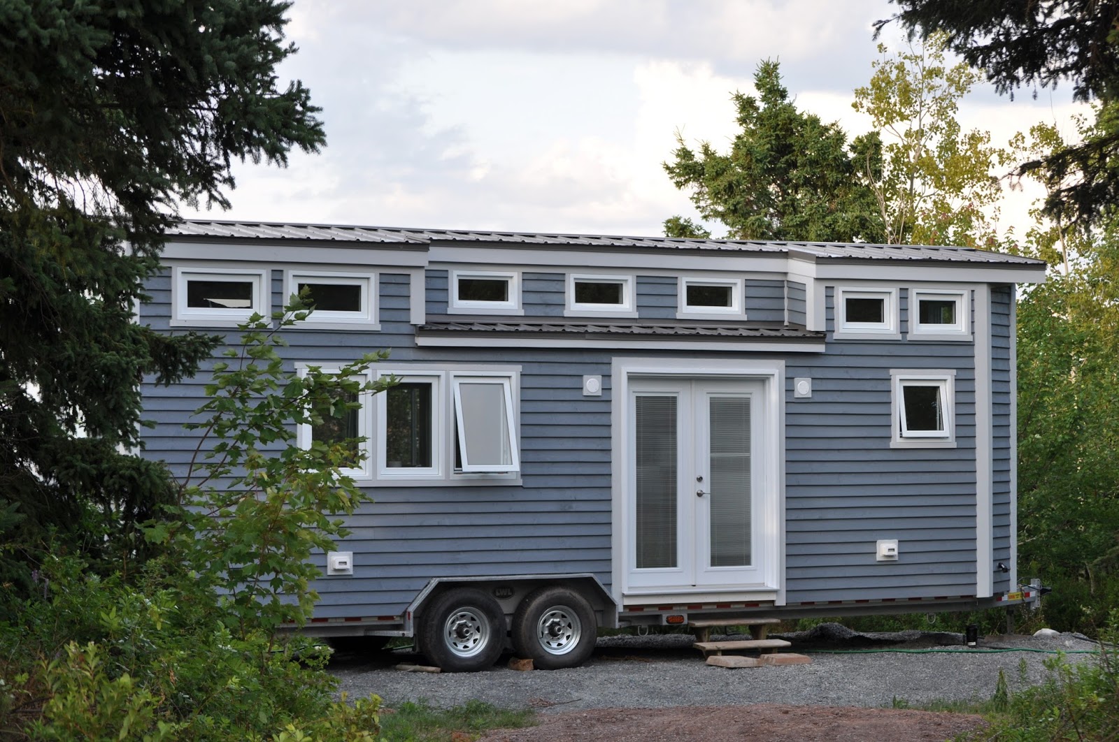 The LGV From Full Moon Tiny Shelters [ TINY HOUSE TOWN ]