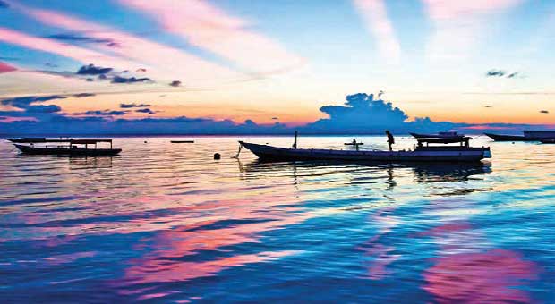 Kepulauan Derawan Menikmati Liburan Akhir Tahun di Pulau Derawan