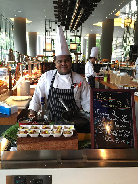 Super Lunch Sunday : Lime Restaurant at PARKROYAL on Pickering