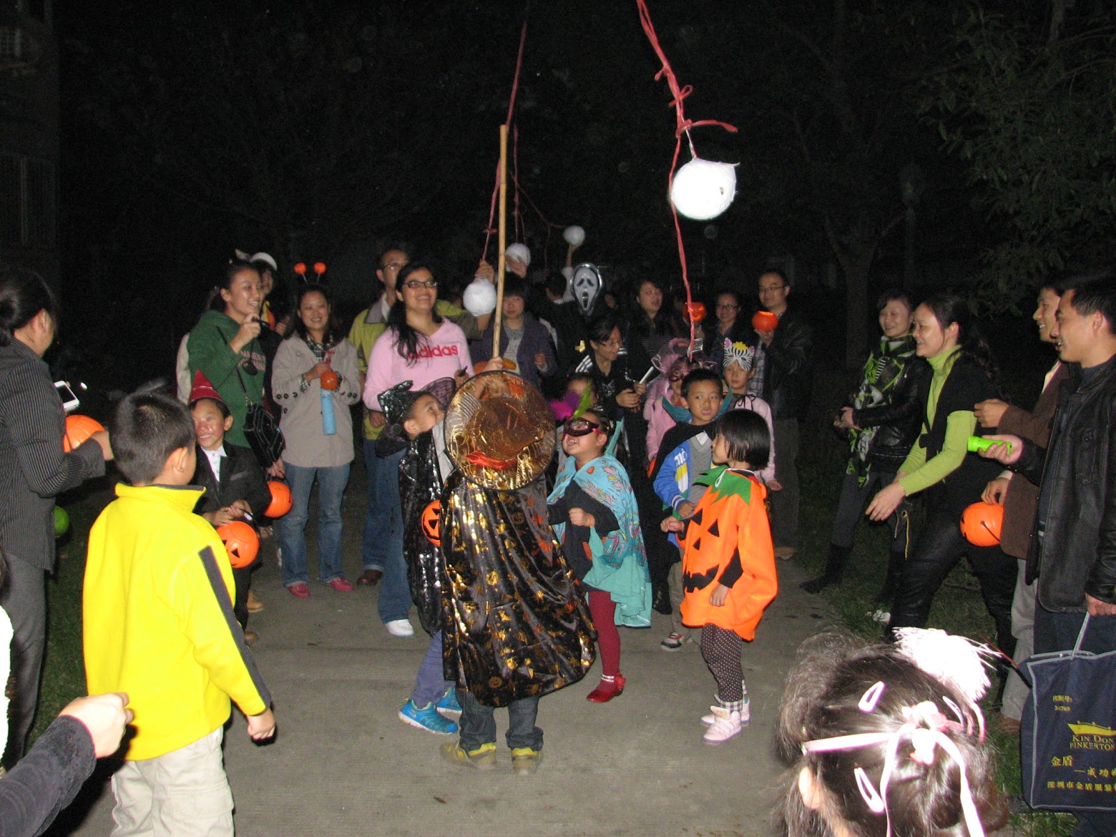 Sharing Chengdu Chinese Halloween