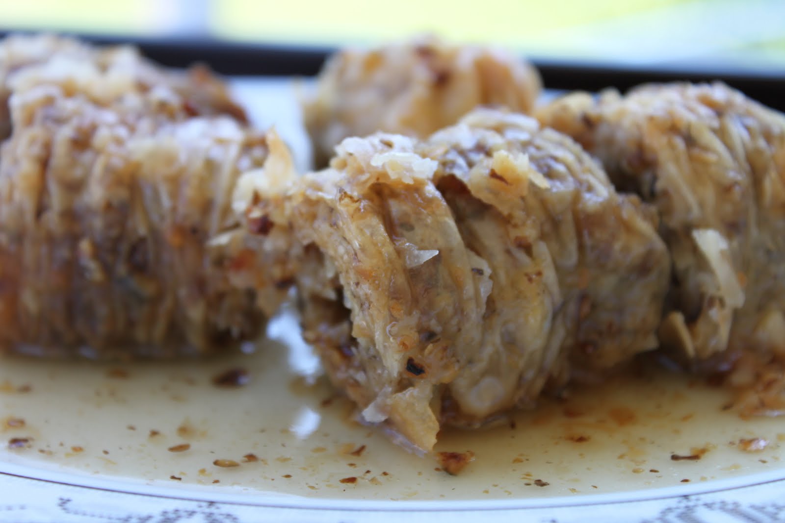 yemek bir aşk sarı burma (büzme baklava)