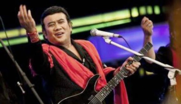 Lirik Dan Kunci Gitar Lagu Rhoma Irama - Sebujur Bangkai | Chord Kunci
