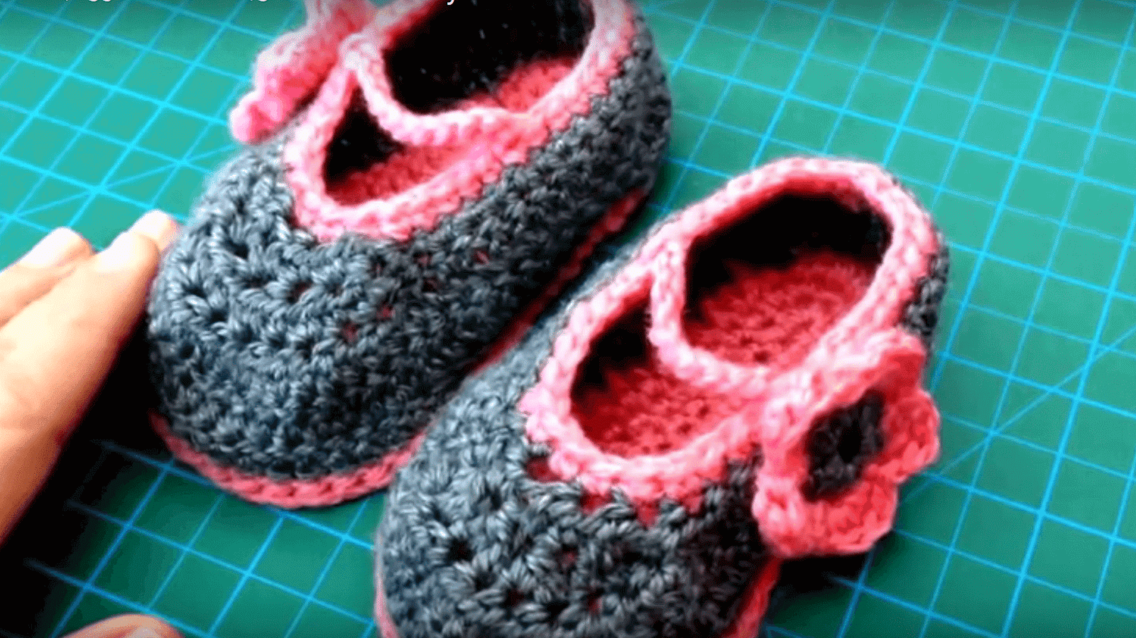 كن ماهر طريقة عمل حذاء كروشيه لطفلك