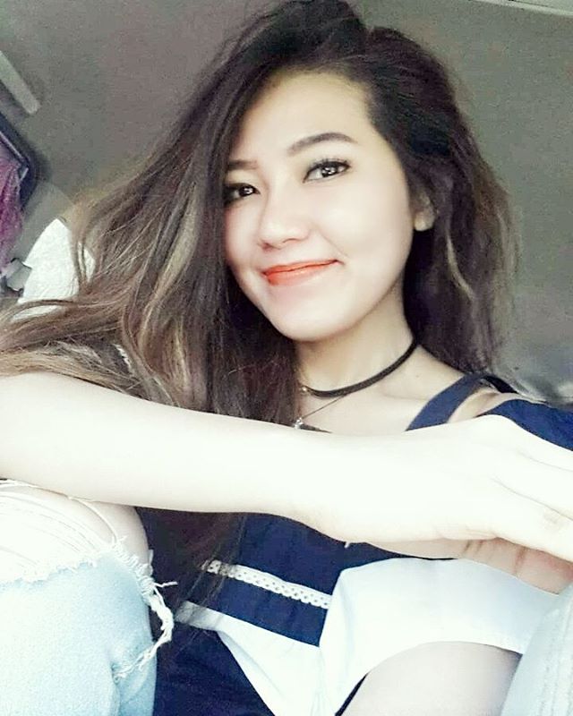 Download Via Vallen - Lungset MP3 - Mabuk Lagu