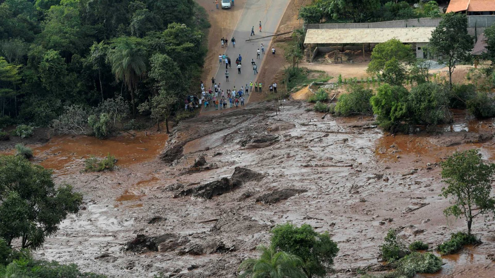 Tragédia em Brumadinho Governo de Minas Gerais confirma ao menos 7 mortos