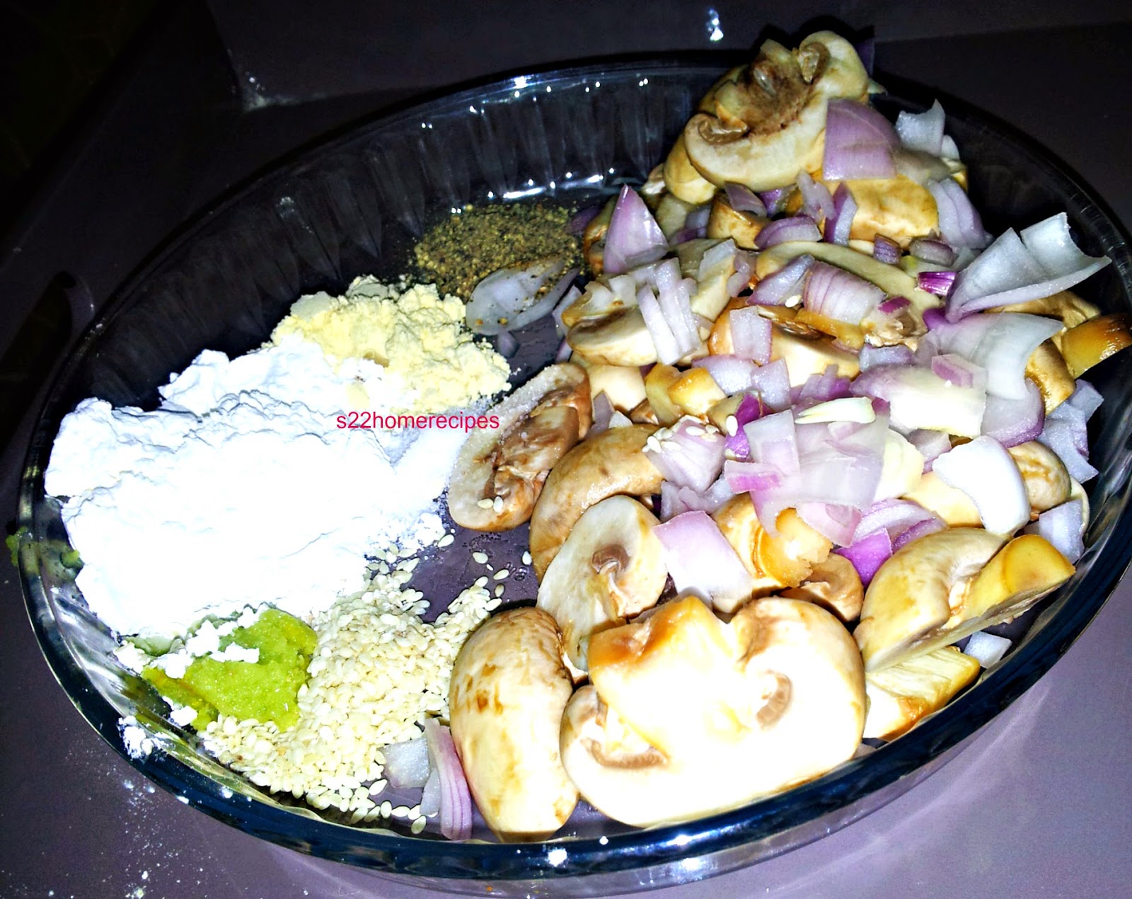 Crispy mushroom onion pakora / Mushroom onion fritters