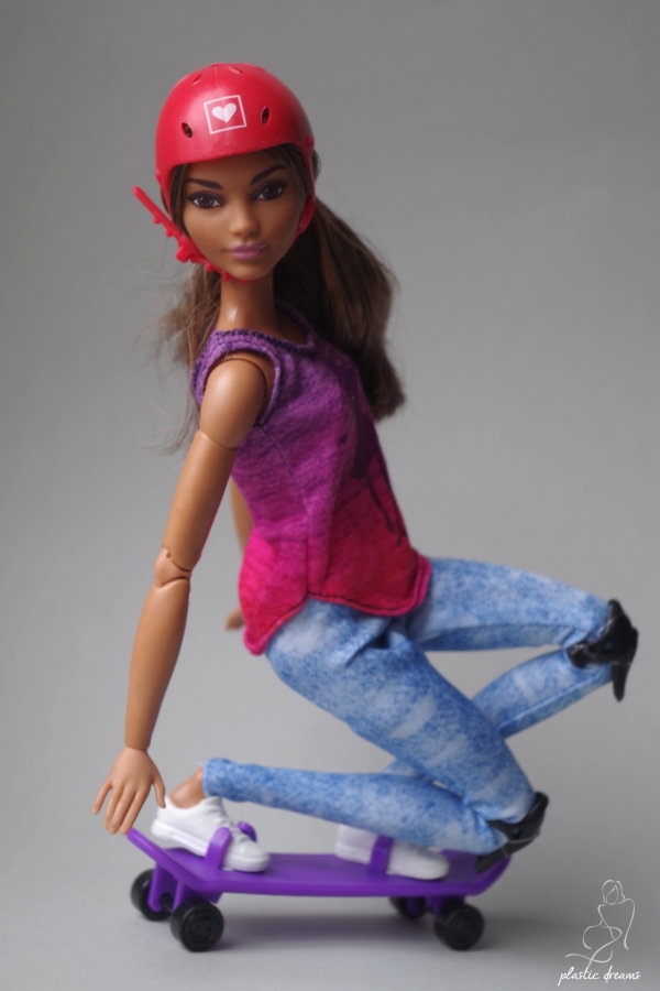 Plastic Dreams :: Barbie et miniatures: Made To Move Barbie Doll