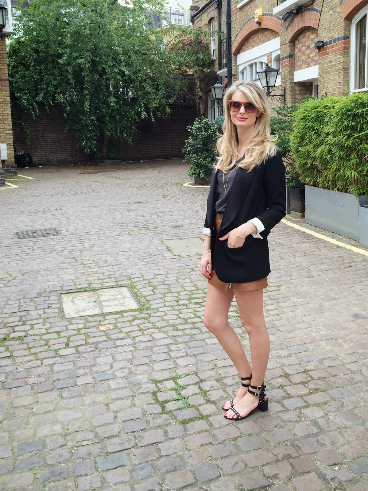 Leather skirt and Isabel Marant-esque sandals | chrissabella