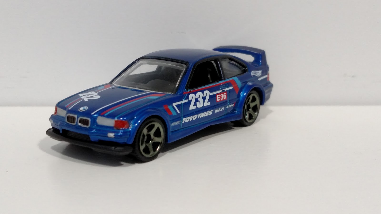 hot wheels 94 bmw m3 gtr