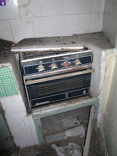 FLECH CORPORATION©: La casa abandonada de Cleo Telerín.