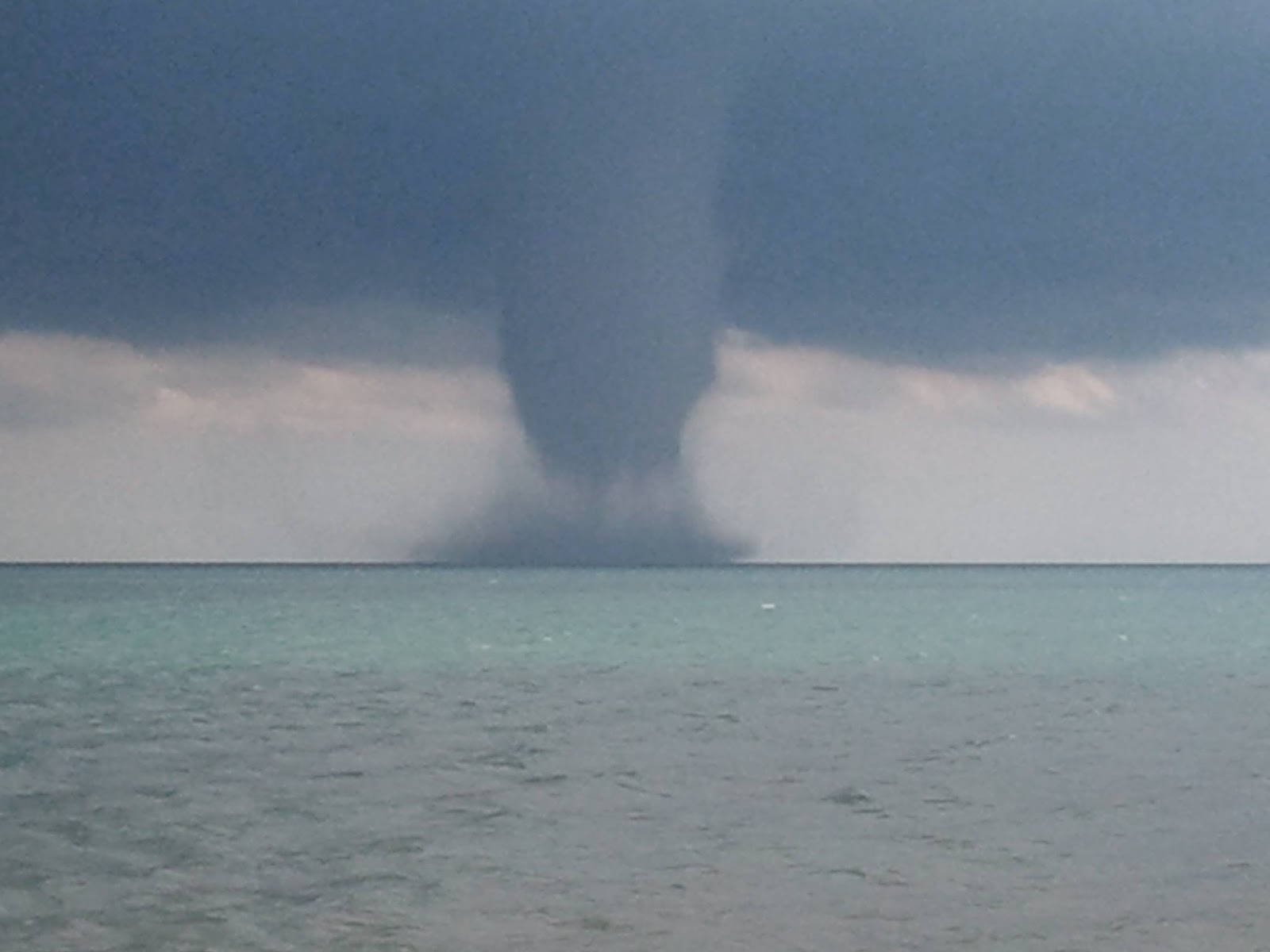 Matt's Weather Rapport Amazing Lake Michigan Water Spouts To Entertain