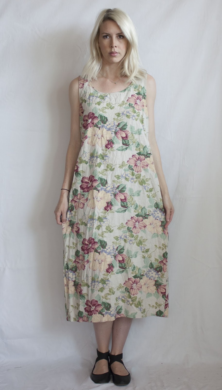Ladygirl Vintage Floral Linen Dress Makeover