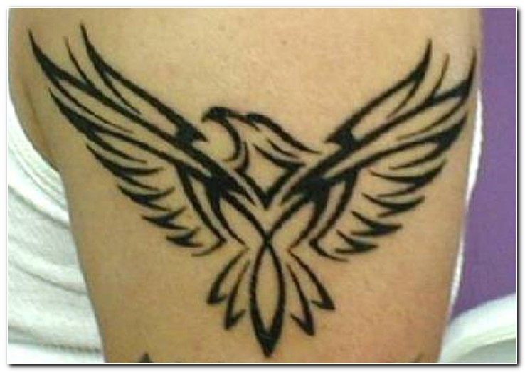 Galeria DeTatu: Tribal Eagle Animal Tattoos Design on Arm For Men