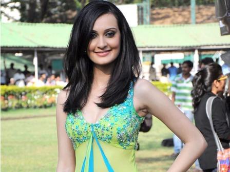 Wadia Cup Derby 2012 Pics