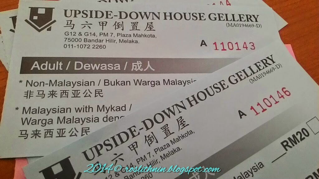 RosliThnin: Santai Di Melaka : UpSide Down House Gallery 
