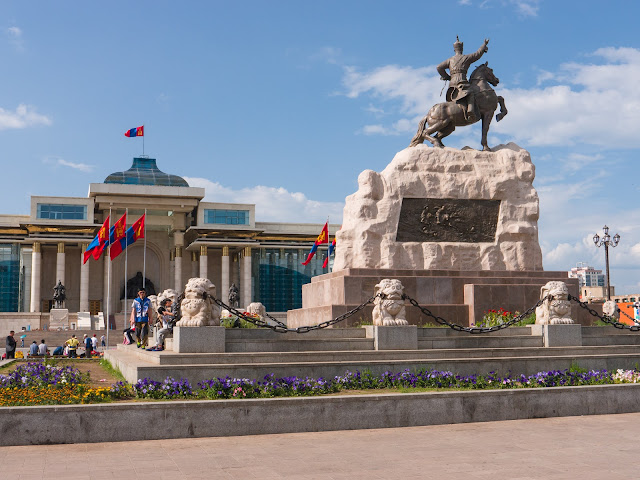 Parliament House, Sukhbaatar Square, Ulaanbaatar Parliament House, Sukhbaatar Square, Ulaanbaatar