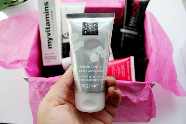 Look Fantastic LFBLOOMS beauty box review