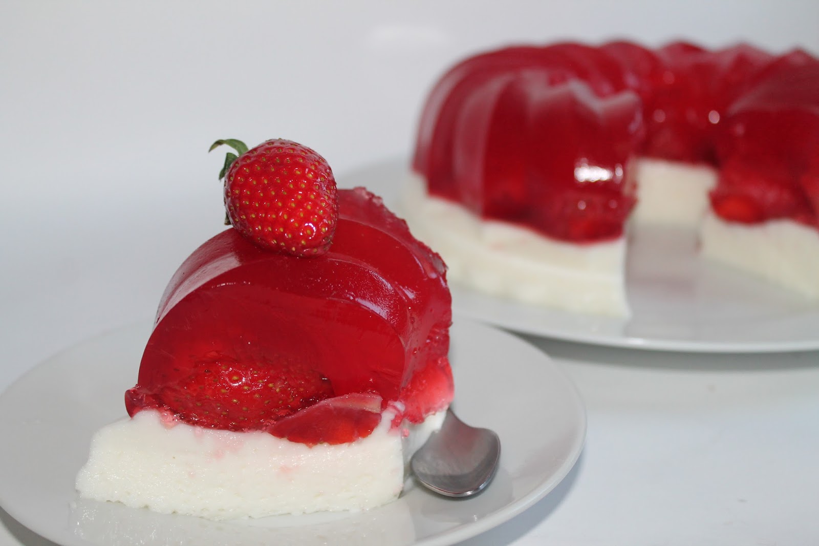 Gelatina light de yogur y fresas DULCE TENTACION