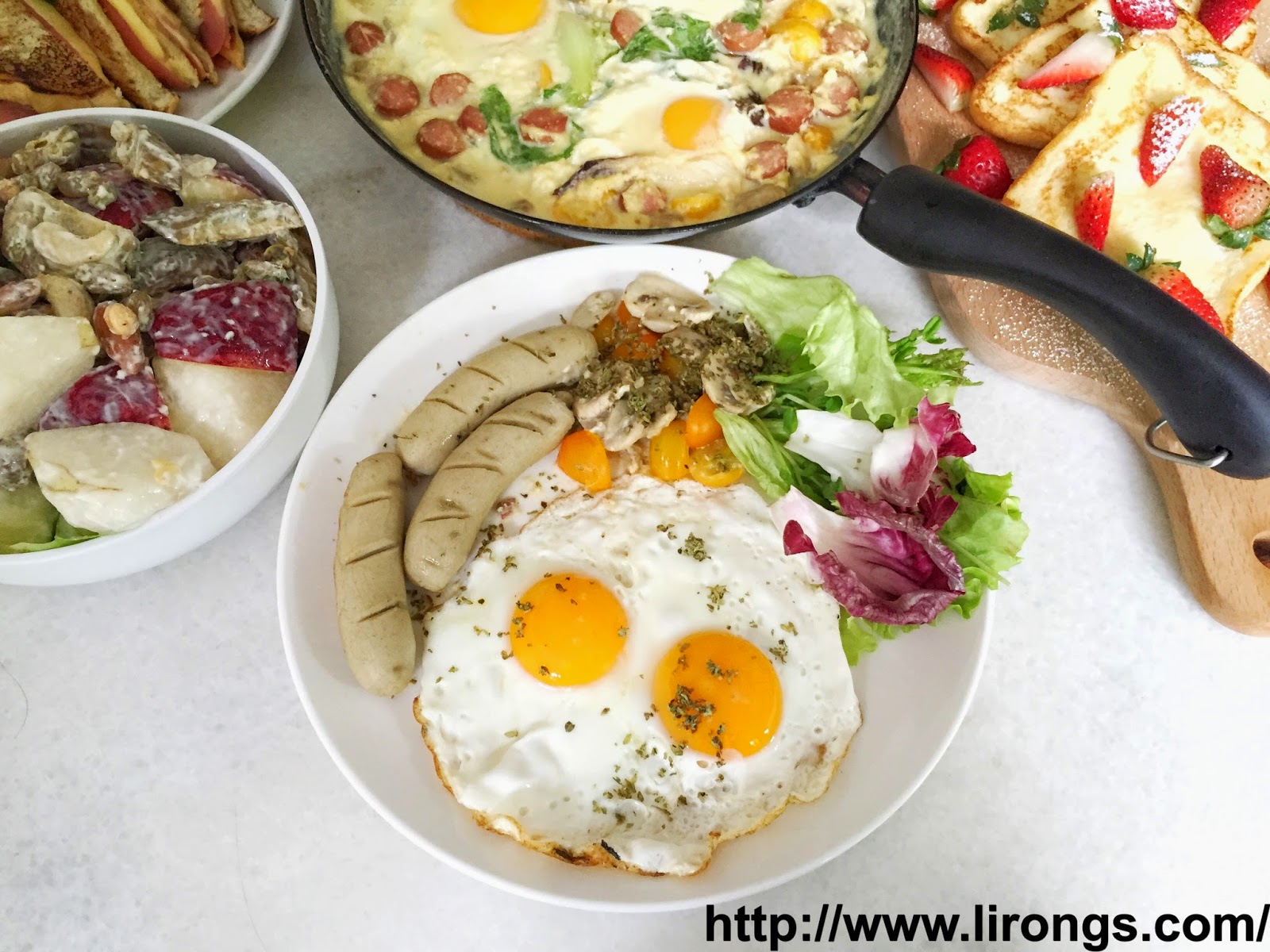 Lirong | A singapore food and lifestyle blog: Recipe: Cheesy Baked Eggs