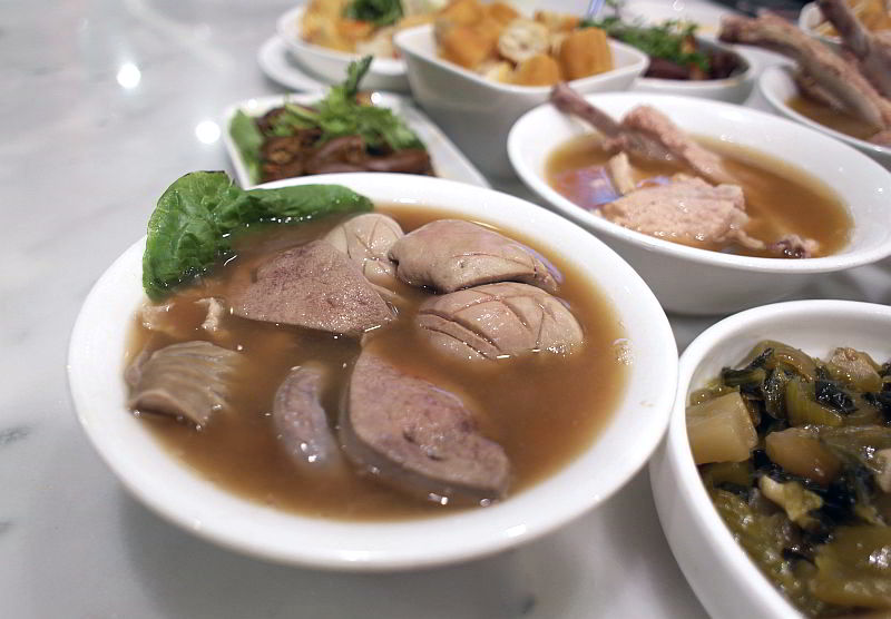 Purple Taste [Media Invite] Founder Bak Kut Teh 发起人肉骨茶餐馆 Hotel Boss
