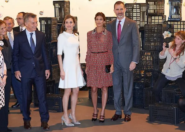 Queen Letizia style Madmacarena python snake clutch, wore Magrit snake printed pumps