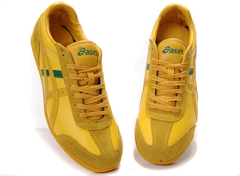 Yellow Shoes | Global Wallpapers