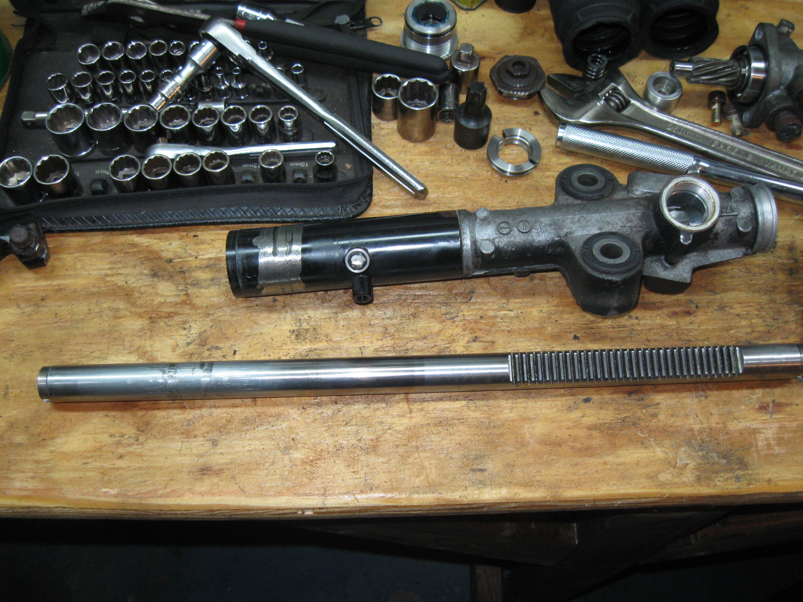 Scott's Locost 7 Build Cutting down the steering rack