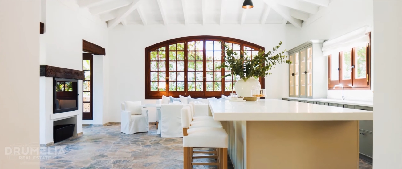 25 Photos vs. Luxury Villa In Nueva Andalucía, Marbella Interior Design Tour