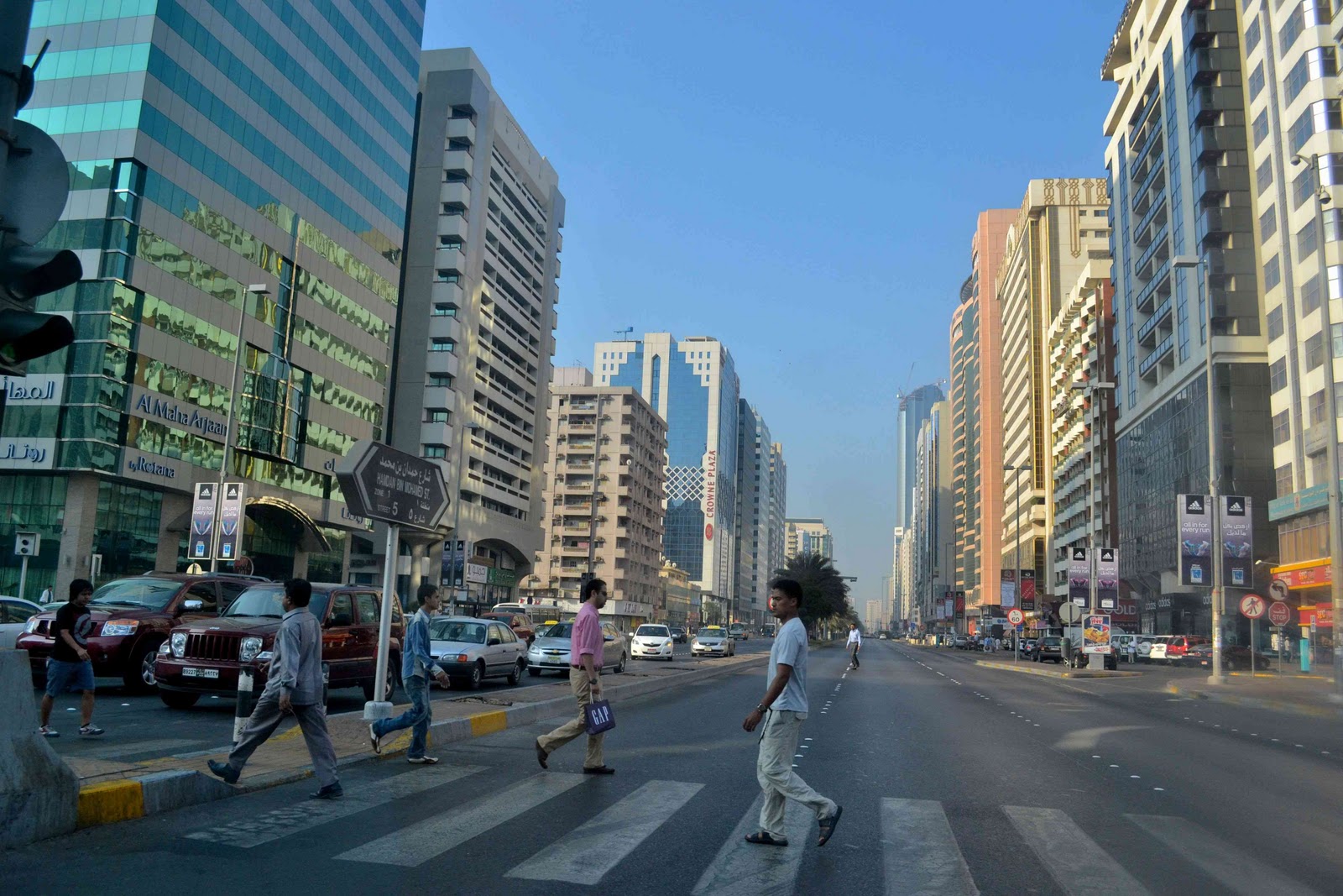 wandering... can't go home UAE roaming around Abu Dhabi city