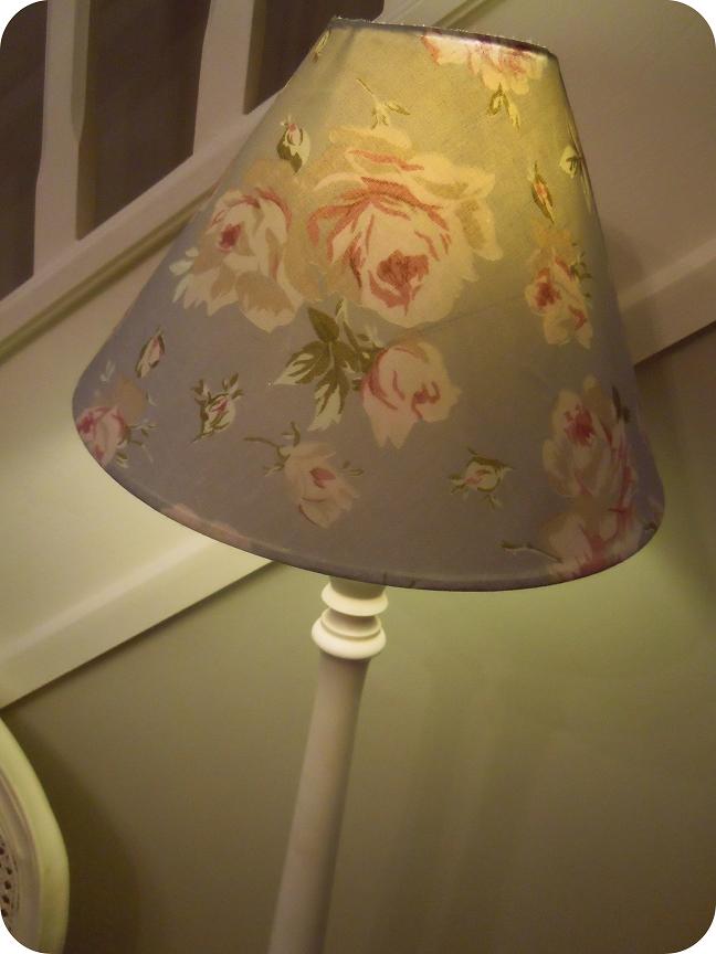If I Knew You Were Coming I'd Have Baked a Cake Charity shop lamp and