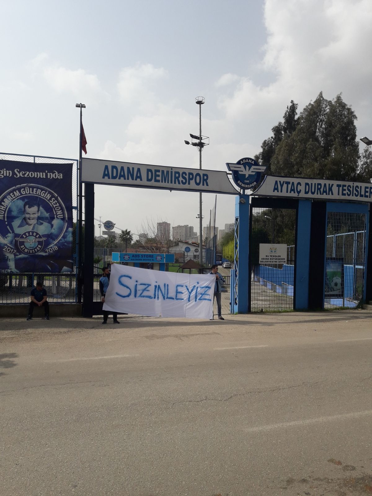 Adana Demirspor Blogu: Taraftar Sahip Çıkıyor; Futbolcular ...