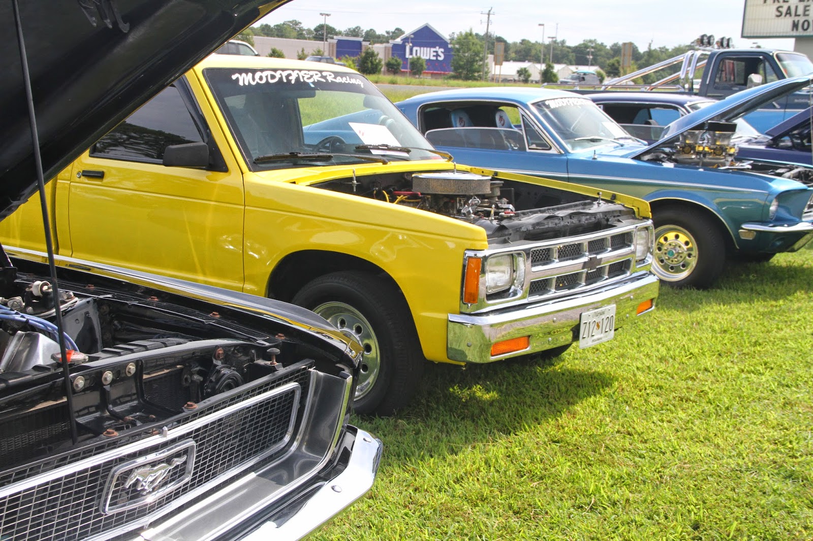 The Public Eye Successful Car Show Saturday in City