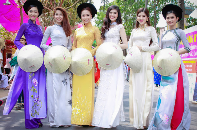 A guide about Vietnam's traditional dresses