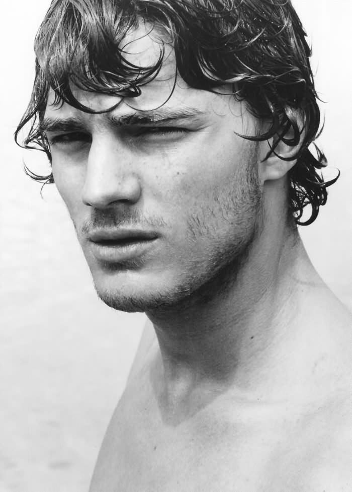 Jamie Dornan vende su casa | El Blog del Edén: Guapos y Famosos