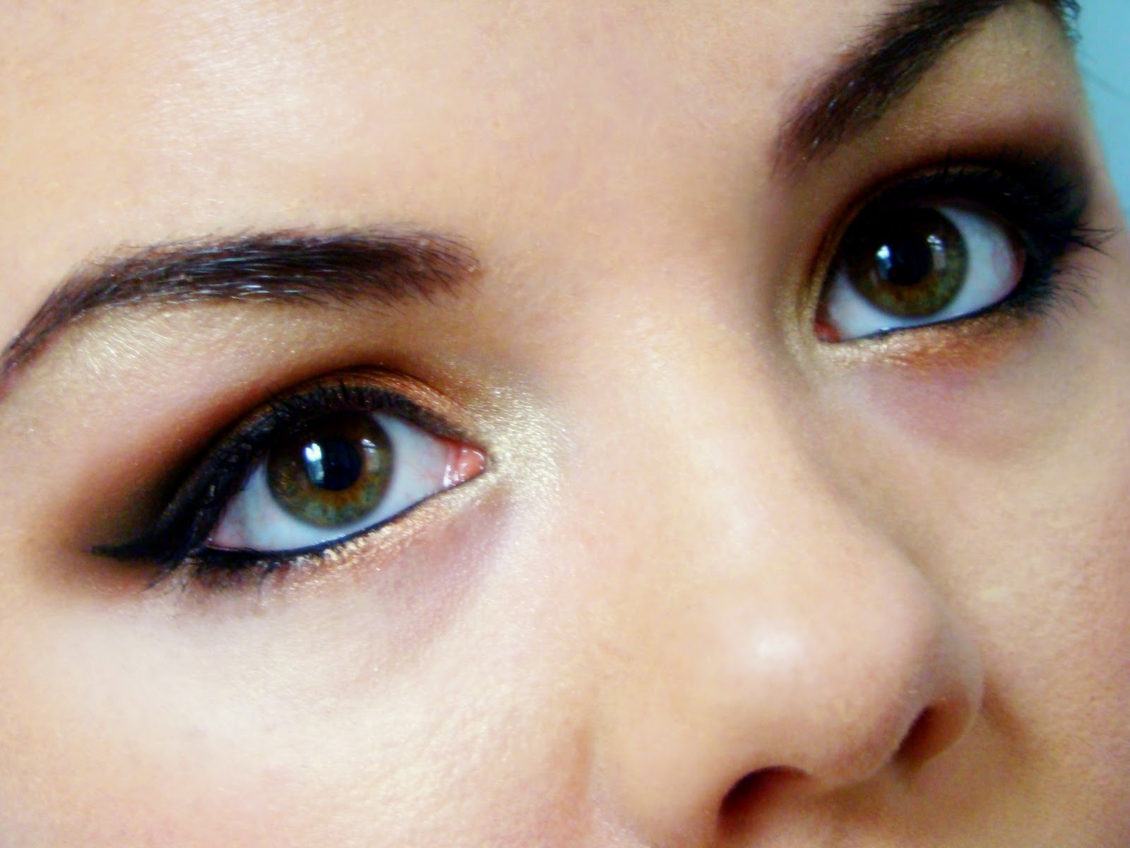 Musette Sultry bronze eyes
