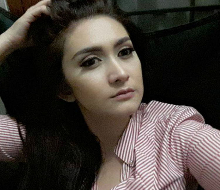 Lirik Lagu Cinta Abadi - Nafa Urbach - Lirik Lagu Nostalgia Tembang