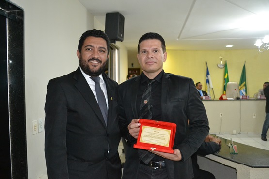 HOMENAGENS DA CMM A GRANDES MACAUENSES