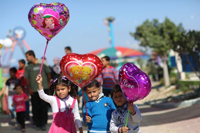 ألبوم صور أطفال يلعبونphoto album