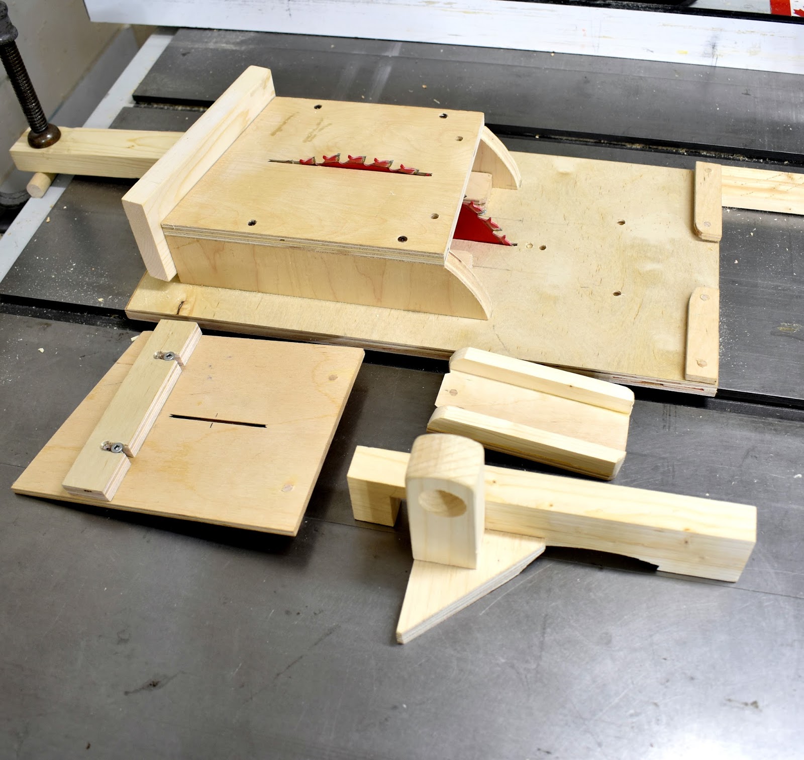 Jax Design Table Saw jig for Wooden Spoons