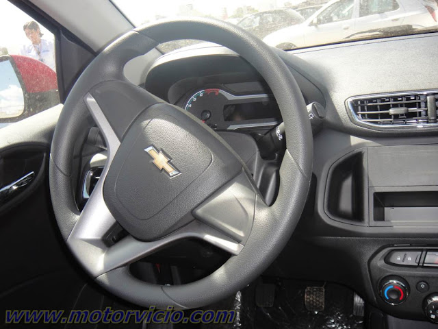 carro Onix Chevrolet - volante