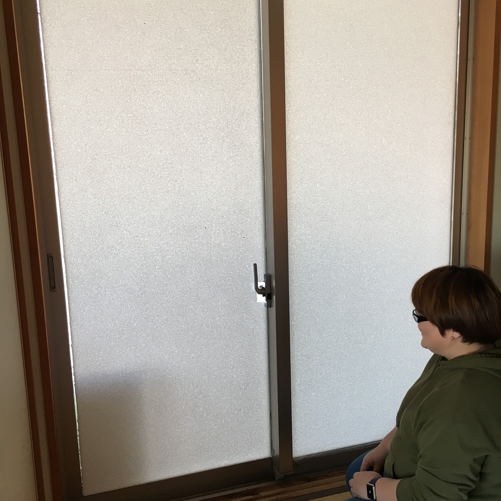 窓 発泡スチロール